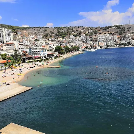 Center & 2 Bed Apartman *